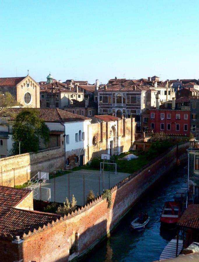 Finestra Su Appartamento *