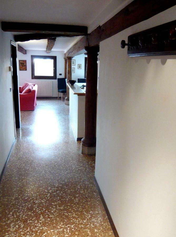Finestra Su Appartamento *